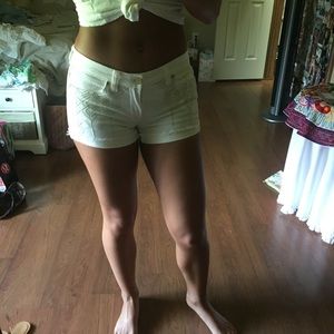 Chelsea and violet white jean shorts size 28